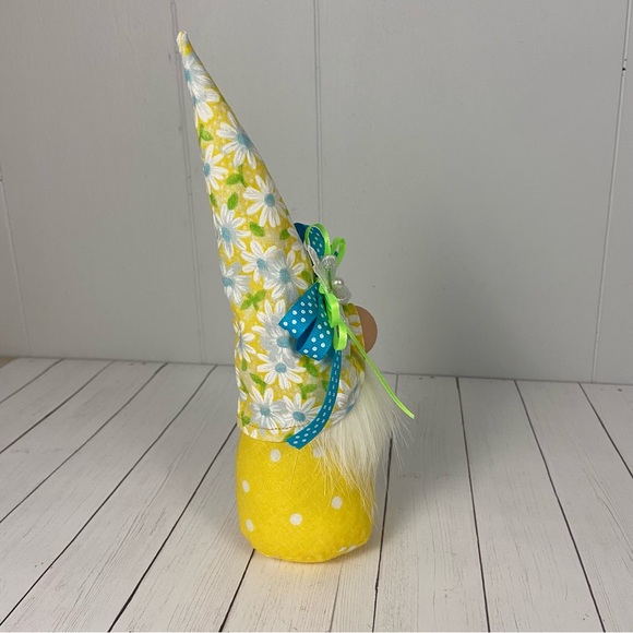 SOLD 🚫 Spring Summer Gnome Daisy Print Yellow Polka Dot Multicolor Bow - Picture 8 of 11